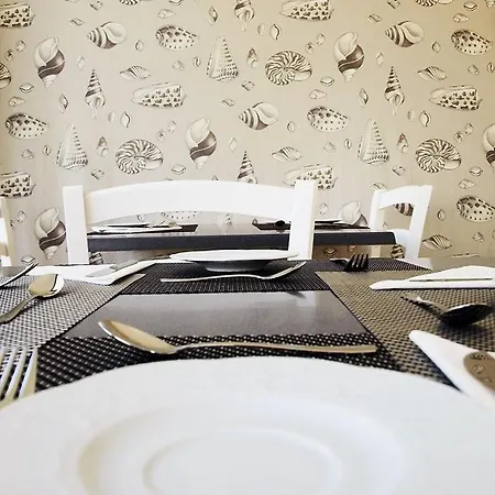 מלון Relais Del Golfo 3*