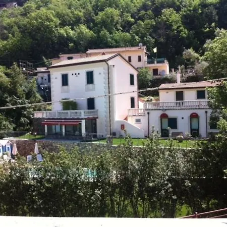 Relais Del Golfo מלון 3*